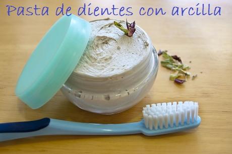 Pasta de dientes casera con arcilla. Pasta de dientes casera con arcilla.