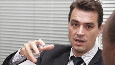 Soy Wolfgang Fengler y Te Digo Cuando Vas A Morir Soy Wolfgang Fengler y Te Digo Cuando Vas A Morir