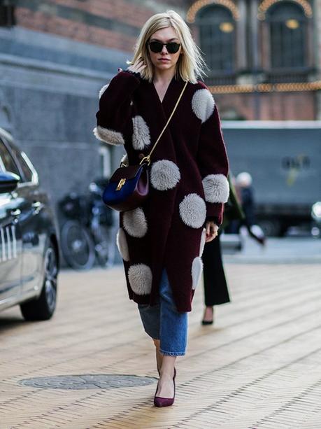 Cropped, flared, mon, cigarrette & ragged jeans 14-game-changing-outfit-ideas-from-copenhagens-coolest-girls-1653652-1455212404.640x0c