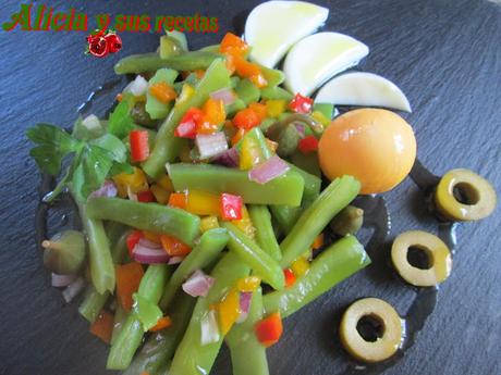 ENSALADA DE JUDÍAS VERDES CON PICADILLO DE VEGETALES ENSALADA DE JUDÍAS VERDES CON PICADILLO DE VEGETALES