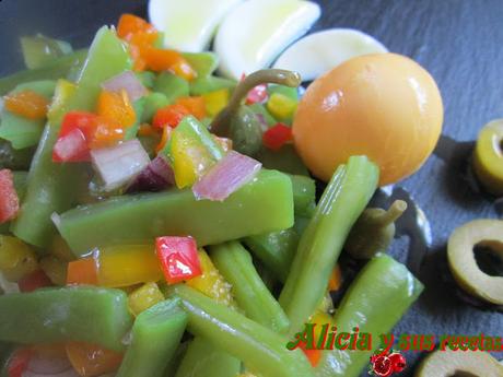 ENSALADA DE JUDÍAS VERDES CON PICADILLO DE VEGETALES ENSALADA DE JUDÍAS VERDES CON PICADILLO DE VEGETALES