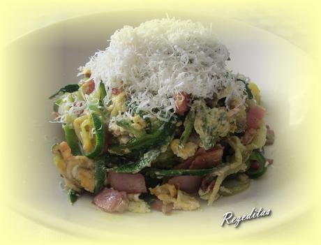 ESPAGUETTI DE CALABACIN A LA CARBONARA ESPAGUETTI DE CALABACIN A LA CARBONARA