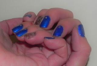 Tendencias de primavera: Bright Blue Eyes (Look, manicura & outfit) Tendencias de primavera: Bright Blue Eyes (Look, manicura & outfit)