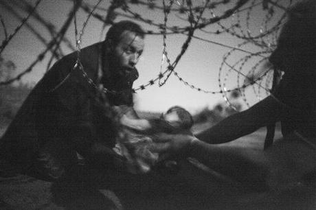 Australiano gana World Press Photo con imagen de migrantes Australiano gana World Press Photo con imagen de migrantes