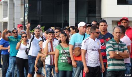Gobierno de Panamá comenzará el traslado de cubanos a México el martes Gobierno de Panamá comenzará el traslado de cubanos a México el martes