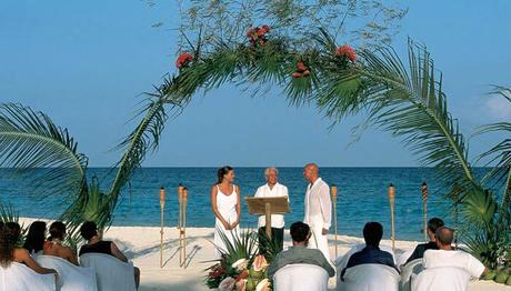 6 Claves para organizar una boda en la playa La boda cerca del mar