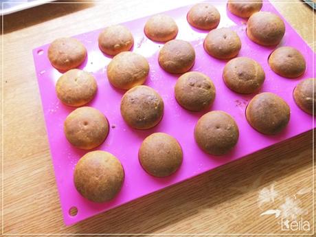 Babás con almibar de rosas Babás con almibar de rosas