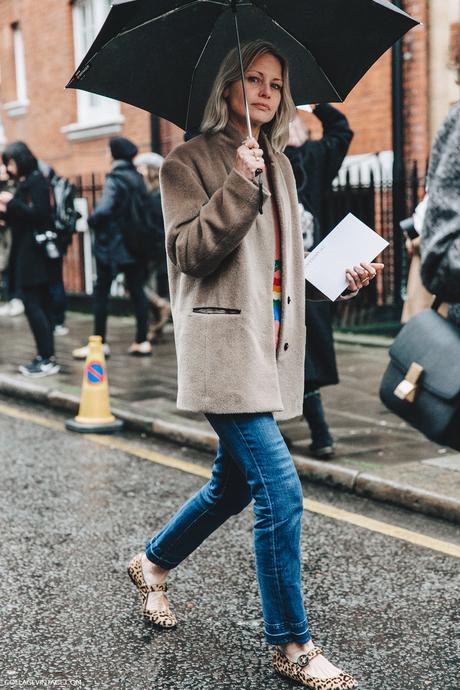 LFW-London_Fashion_Week_Fall_16-Street_Style-Collage_Vintage-Holly_royers-Camel-Jacket-Leopard_Flats-