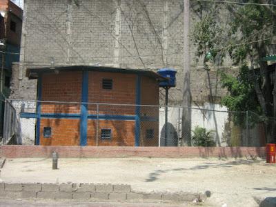 EL RECREO - COMUNIDAD LOS MANOLOS AVENIDA ANDRES BELLO. Visita para evaluar desarrollo de los Programas de la Misión a Toda Vida Venezuela EL RECREO - COMUNIDAD LOS MANOLOS AVENIDA ANDRES BELLO. Visita para evaluar desarrollo de los Programas de la Misión a Toda Vida Venezuela