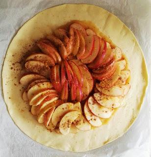 Galette de manzana con crumble de nueces