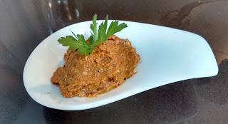 Crema de sobrasada vegana con tomates secos Crema de sobrasada vegana con tomates secos