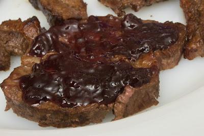 Pato con mermelada de arándanos Pato con mermelada de arándanos