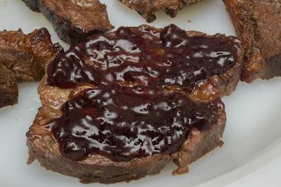 Pato con mermelada de arándanos Pato con mermelada de arándanos