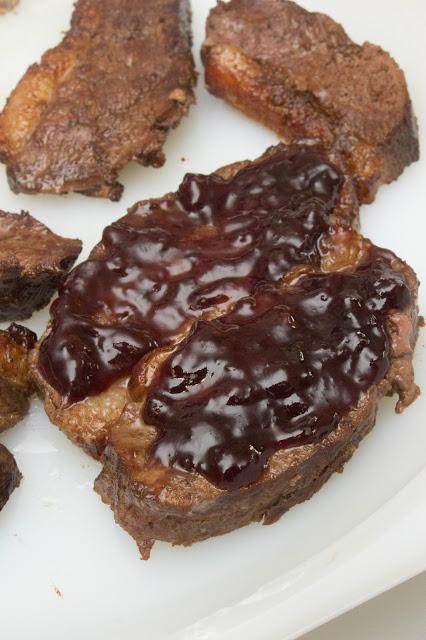 Pato con mermelada de arándanos Pato con mermelada de arándanos