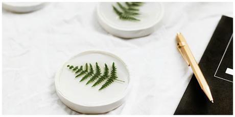 DIY | Haz unos originales posavasos con pasta polimérica, resina y plantas