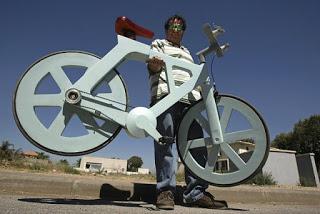 Bicicletas de cartón, el futuro ecológico de la movilidad urbana sostenible