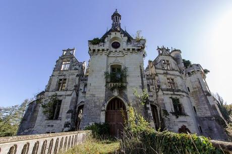 Château de la Mothe-Chandeniers, abandonado