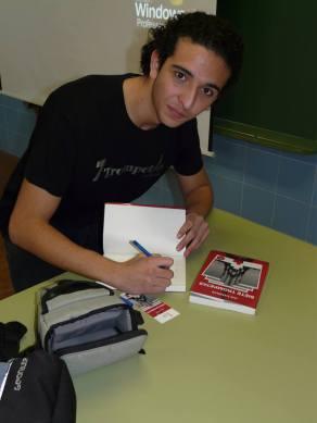 Juan Albarracín, estudiante y novelista de ficción con futuro taller de prensa