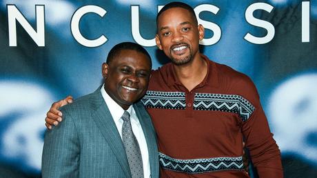 Bennet Omalu, La Encefalopatía Traumática Crónica (ETC) y La verdad duele (Concussion) Bennet Omalu, La Encefalopatía Traumática Crónica (ETC) y La verdad duele (Concussion)
