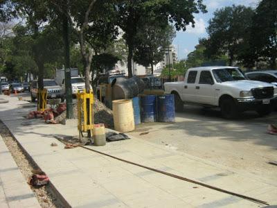 EL RECREO - GDC CONSTRUYE NUEVAS ACERAS FRENTE AL PARQUE ARÍSTIDES ROJAS EN MARIPÉREZ