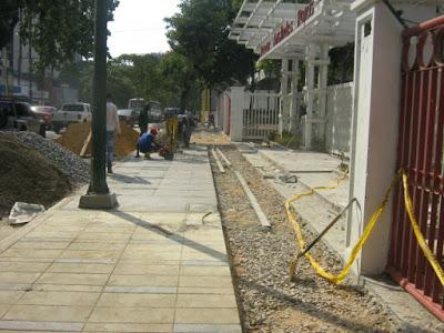 EL RECREO - GDC CONSTRUYE NUEVAS ACERAS FRENTE AL PARQUE ARÍSTIDES ROJAS EN MARIPÉREZ