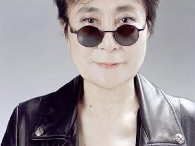 Yoko Ono es hospitalizada en Nueva York