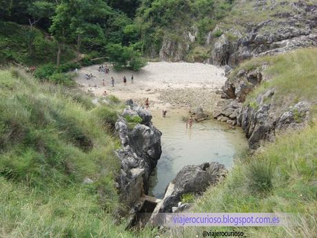 La Curiosa Playa Asturiana de las sorpresas: La Playa del Cobijeru La Curiosa Playa Asturiana de las sorpresas: La Playa del Cobijeru