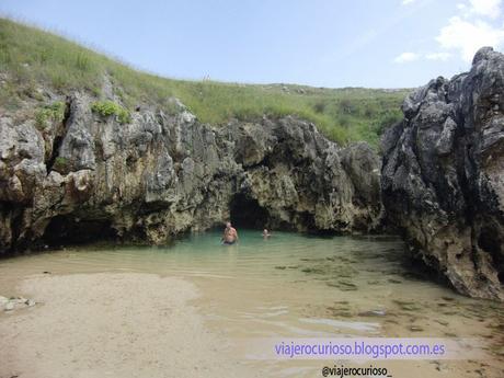 La Curiosa Playa Asturiana de las sorpresas: La Playa del Cobijeru La Curiosa Playa Asturiana de las sorpresas: La Playa del Cobijeru
