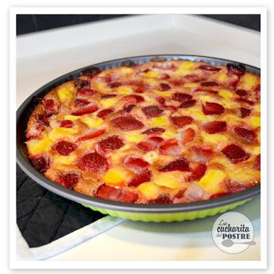 CLAFOUTIS DE MANGO Y FRESAS / STRAWBERRY AND MANGO CLAFOUTIS