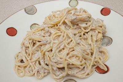 Espaguetis con salsa de nueces sin lactosa ni gluten