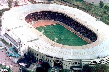 ¿A qué estadio en el mundo se le conoce como la catedral del fútbol?