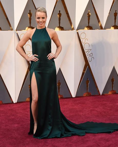 Rachel McAdams posando en la alfombra roja de los Oscars 2016 - Foto: Gtres Online