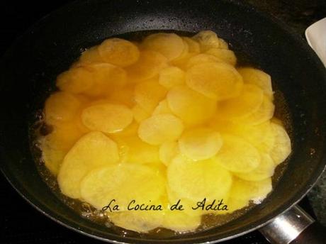 Fritada de patatas, pimientos y cebolla Fritada de patatas, pimientos y cebolla