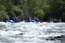 Aspectos que debes saber al soñar con rafting. sueño con hacer rafting