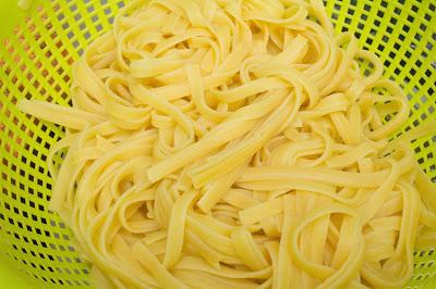 Tagliatelle con brócoli y carne picada sin gluten Tagliatelle con brócoli y carne picada sin gluten