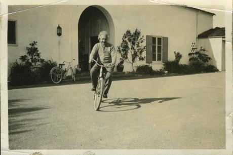 Si vas en bicicleta serás más inteligente Si vas en bicicleta serás más inteligente