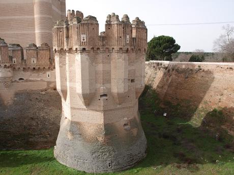 Ruta desde Toledo a Astorga, Castrillo de los Polvazares y vuelta por el castillo de Coca en Segovia.