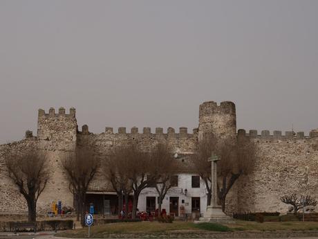 Ruta desde Toledo a Astorga, Castrillo de los Polvazares y vuelta por el castillo de Coca en Segovia.