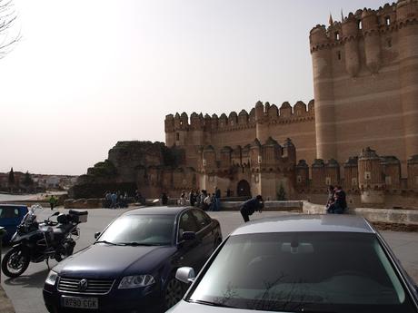 Ruta desde Toledo a Astorga, Castrillo de los Polvazares y vuelta por el castillo de Coca en Segovia.