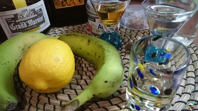 Plátanos a los tres licores Plátanos a los tres licores