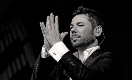 Miguel Poveda víctima de la homofobia 13.jpg