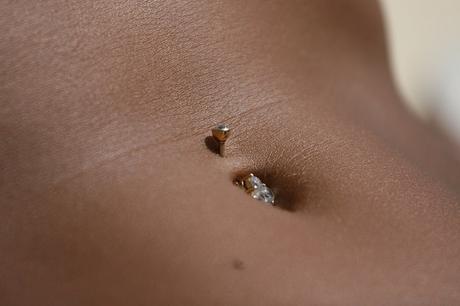 El piercing clítoris genital en las mujeres