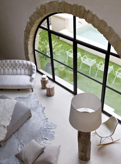 UN ANTIGUO MOLINO CONVERTIDO EN UN HOGAR DE DISEÑO UN ANTIGUO MOLINO CONVERTIDO EN UN HOGAR DE DISEÑO