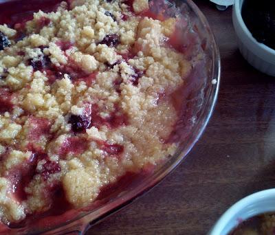 Crumble de Moras, Manzana y Lichas Crumble de Moras, Manzana y Lichas