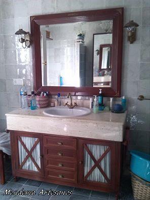 Muebles de baño: Espejo con esquineros de latón y mueble ...