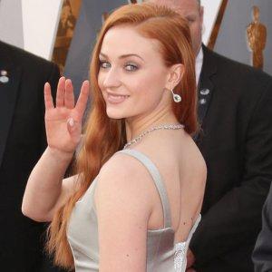 EMULA EL MAQUILLAJE DE SOPHIE TURNER (SANSA STARK) EN LOS OSCARS maquillaje-Sophie-Turner-3