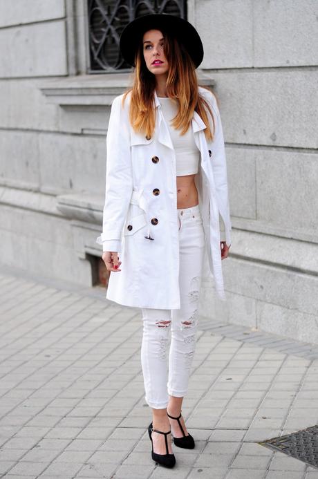 TOTAL WHITE LOOK