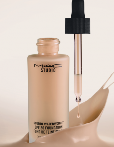 Strobing: ¿que es y como se realiza? base studio water weight mac