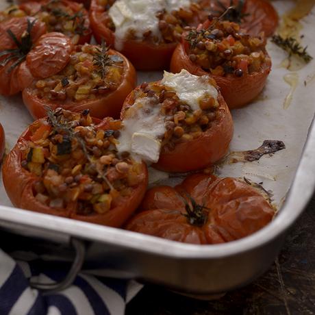 TOMATES RELLENOS DE LEGUMBRES TOMATES RELLENOS DE LEGUMBRES