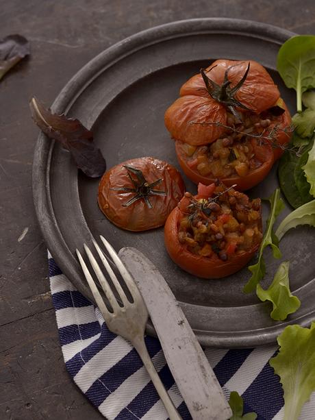 TOMATES RELLENOS DE LEGUMBRES TOMATES RELLENOS DE LEGUMBRES